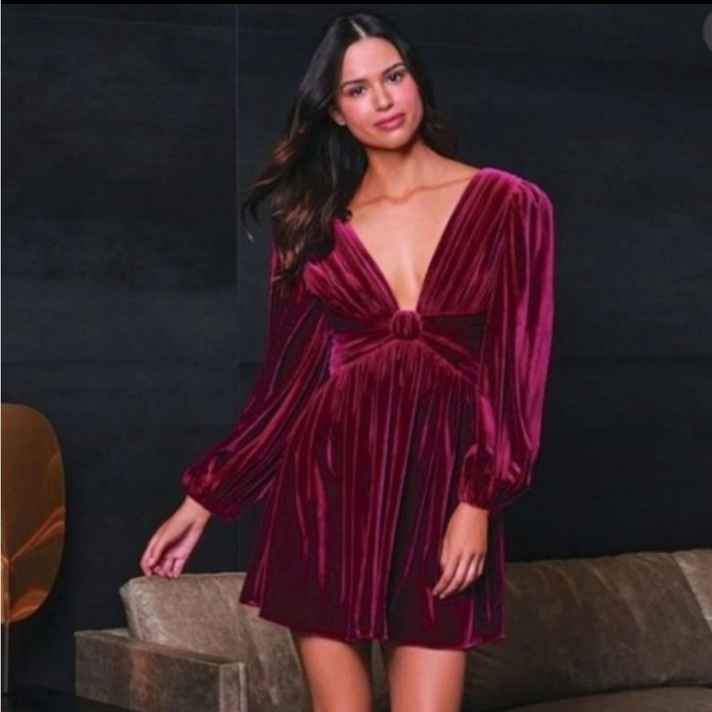 Gianni Bini Burgundy Velvet Plunge Mini Dress size 6